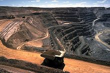 شفاف سازی در حوزه معدن مهمترین اقدام استان کردستان / برداشت معادن بر ریل قانون قرار گرفت
