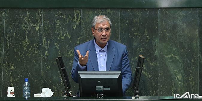 ۶ میلیون ایرانی هیچگونه دفترچه بیمه‌ای ندارند/ یک صندوق از ۱۸صندوق بازنشستگی قادر به ادامه حیات است