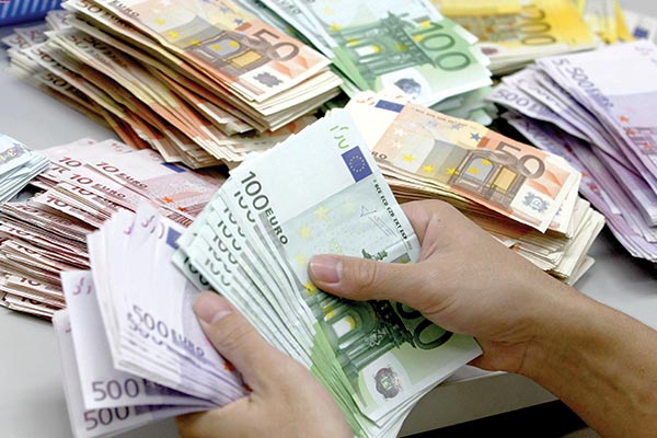 استفاده از یورو، تاثیری در ارزش ریال ندارد