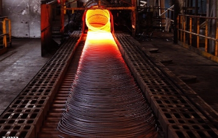 زمینه صادرات شمش تولیدی فولاد کویر دامغان به کشورهای حوزه خلیج فارس فراهم می شود/ واحد آهن اسفنجی در دست ساخت است