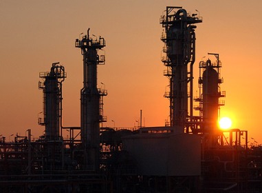 کاهش صادرات نفت ایران به کمتر از یک‌میلیون بشکه در روز