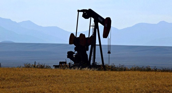 افزایش قیمت جهانی نفت در پی احتمال قطع عرضه ونزوئلا در آینده