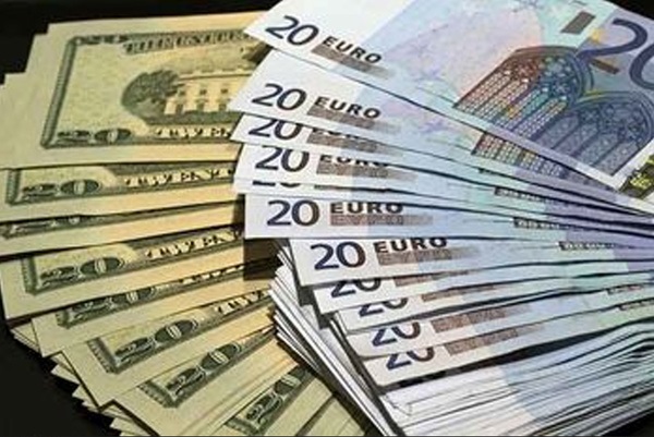 قیمت امروز دلار و یورو در صرافی بانک‌ها