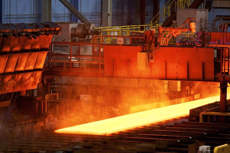 ورود دولت به اختلاف سنگ آهنی‌ها و فولادسازان