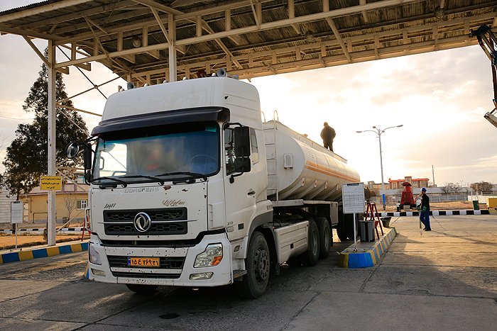 کنترل مستمر نفتکش‌ها در منطقه زنجان