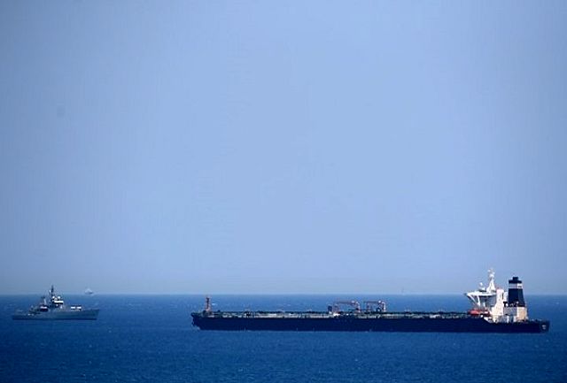 نفتکش ایرانی (آدریان دریا) جبل الطارق را ترک کرد