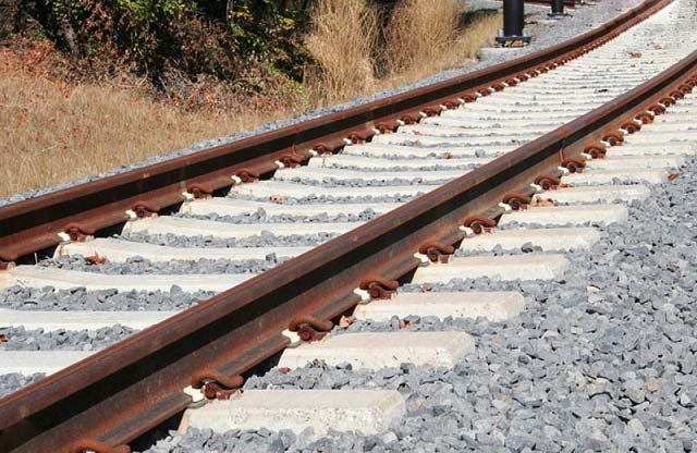 بهره برداری از جاده راه آهن بهاباد