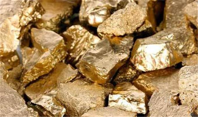 کشف و استحصال ۱۰ تن طلا در کشور/ اکتشافات در معادن طلا مغفول مانده است