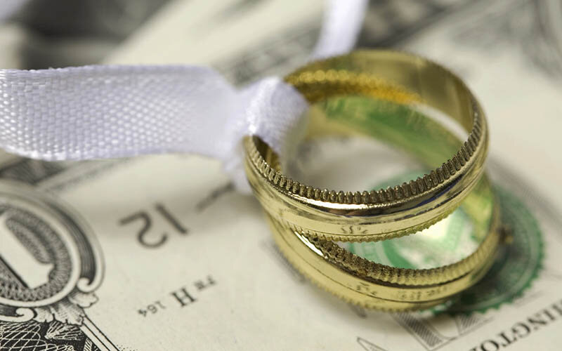 کمیسیون اقتصادی سرپیچی بانک‌ها از پرداخت وام ازدواج را پیگیری می‌کند