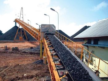 عوارض ۲۵ درصد صادرات مواد معدنی، ناچیز است/ افزایش بیکاری با عدم تامین مواد اولیه شرکت های فولادی