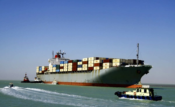 عمق اسکله‌های بندر بوشهر جوابگوی کشتی‌های تجاری بالای ۱۰ هزار تن نیست