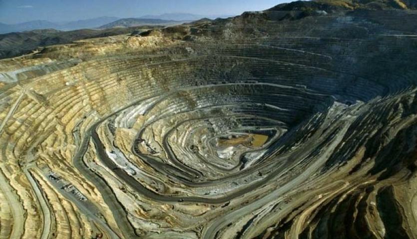 استخراج سالانه بیش از 16 میلیون تن مواد معدنی از آذربایجان غربی