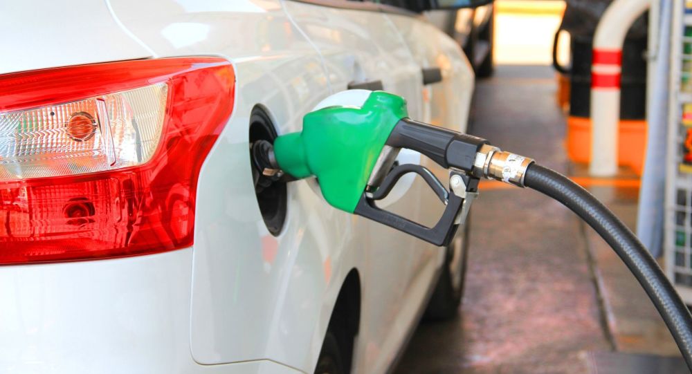 تک‌نرخی شدن قیمت بنزین؛ آری یا خیر