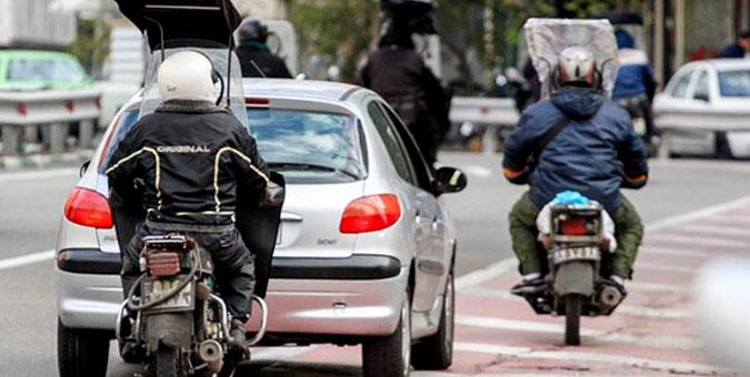 فروش موتورسیکلت‌های فرسوده پارکینگی، تهدیدی جدی برای سلامت مردم تهران