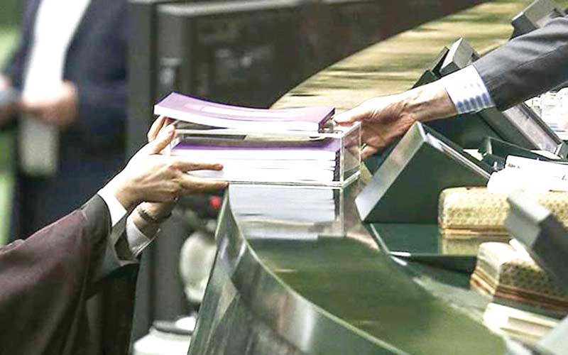 دولت در بودجه 99 درآمد استان یزد را نابود کرد