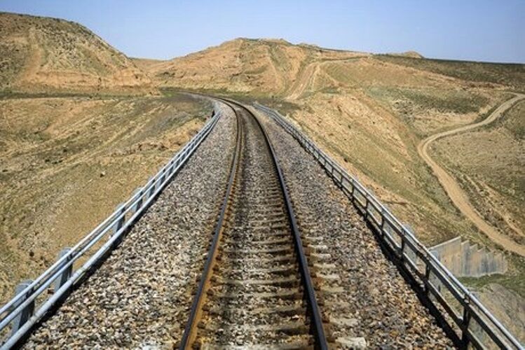 راه‌آهن ایران از بندرعباس به آذربایجان و دریای سیاه و روسیه و اروپا متصل می‌شود