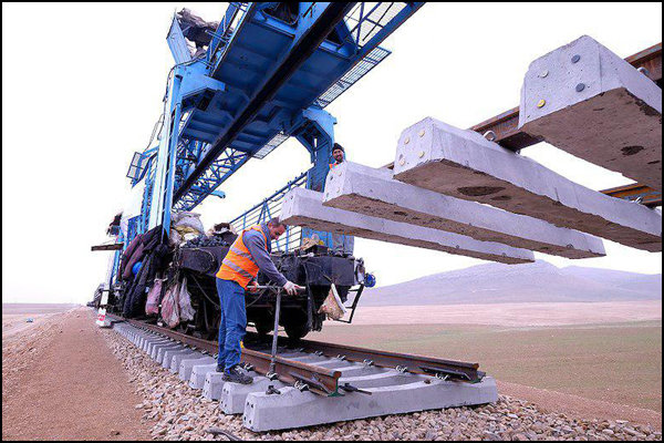 عملیات اجرایی احداث ایستگاه راه‌آهن سنندج آغاز شد