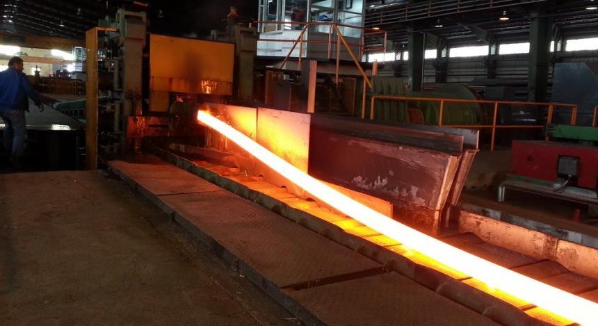 جهش تولید در صنعت فولاد نیازمند جلوگیری از خام‌فروشی است