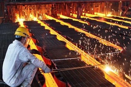 تولید ۵۵۳ هزار تن آهن اسفنجی در کارخانه احیا استیل فولاد بافت