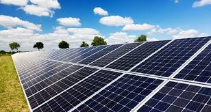 عزم دولت در راه‌اندازی نیروگاه‌های خورشیدی در پشت بام‌ها