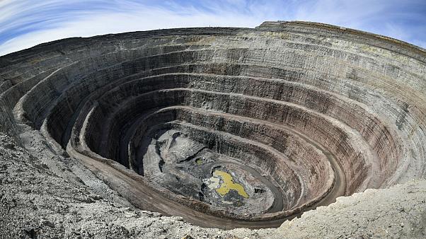 معدن‌کاران باید از ماشین‌آلات روز دنیا استفاده کنند