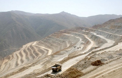 برداشت سالیانه ۱۱ میلیون تن ماده معدنی از معادن استان زنجان/ بازگشت سرمایه به زنجان باید افزایش یابد