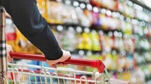اقدامات ستاد تنظیم بازار برای حمایت از معیشت مردم/ موافقت با عرضه کالاهای اساسی جهت توزیع در طرح کمک های مومنانه