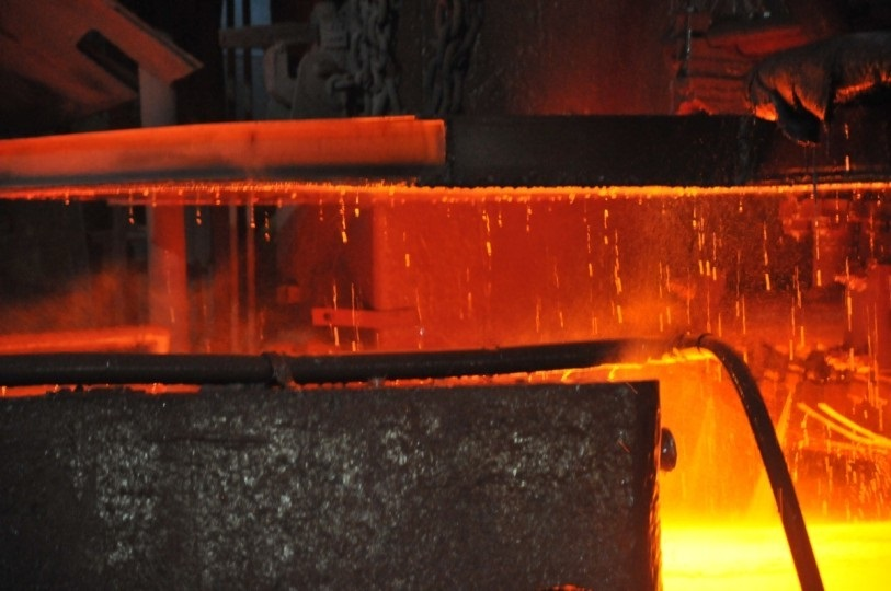 تنش بین شرکت های فولاد و معدن کاران بر سر مواد اولیه