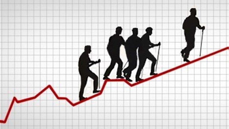 تولیدکنندگان ایرانی مروجان فرهنگ اصیل این مرز و بوم هستند