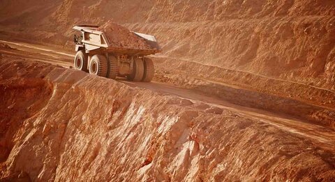 تفاهمنامه گسترش فعالیت های معدنی در آذربایجان غربی با سرمایه گذاری ایمیدرو امضا شد