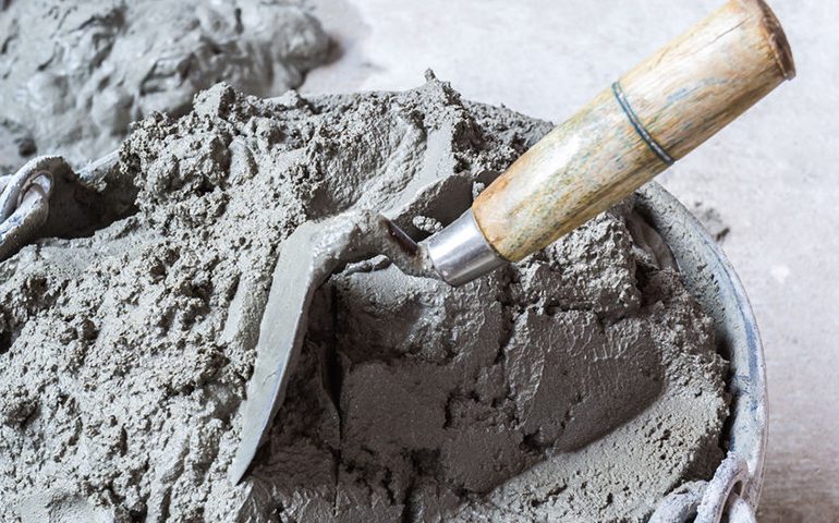 انتقاد جباری از مصوبه ستاد تنظیم بازار در عدم تخصیص سهمیه سیمان به غرب هرمزگان