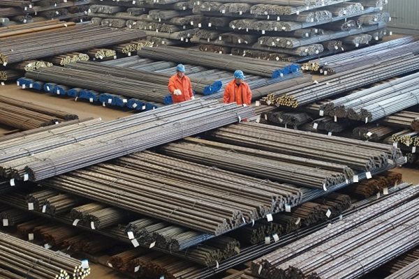 یک گام دیگر برای تکمیل زنجیره تولید فولاد در بافق