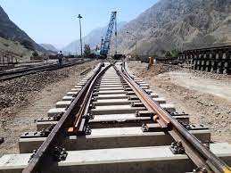 پیگیری پروژه راه آهن شیراز - فسا - گل گهر توسط نمایندگان استان از وزیر صمت
