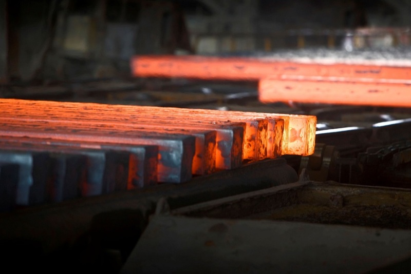 صنعت فولاد منتظر تابستان 1400 باشد