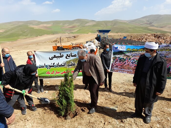 نخستین کارخانه فرآوری آهن آذربایجان‌غربی از ۶۰ پیشرفت برخوردار است