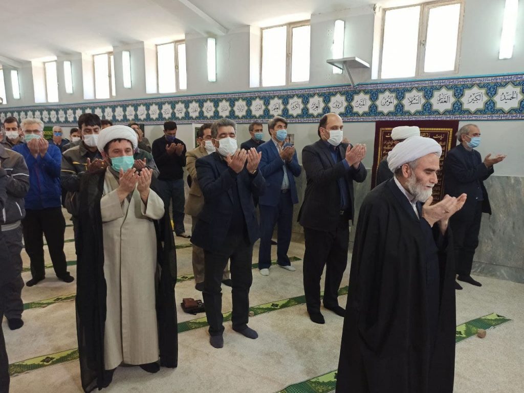 بازدید مدیر ستاد اقامه نماز استان از نمازخانه کارخانه سیمان اردبیل