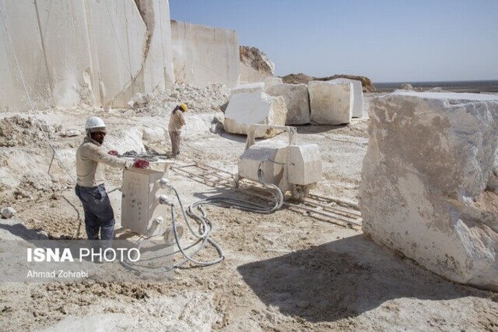 ذخیره ۱۳۴۱ میلیون تنی معادن سنگ در محلات