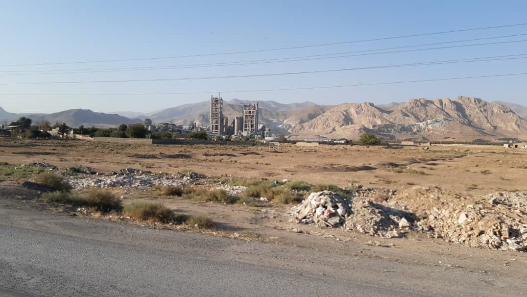 چتر خاکستری سیمان در آبیک/ تکلیف پایش و عوارض «کارخانه سیمان» در گیر و دار پیگیری مسوولان