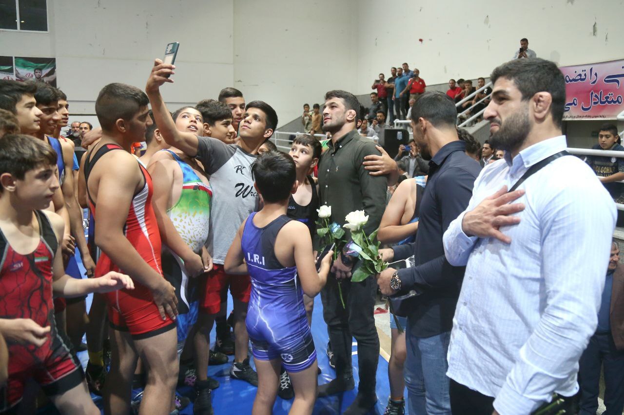 تجلیل گل گهر از قهرمانان ملی‌پوش کشتی آزاد و فرنگی و پیشکسوتان سیرجانی