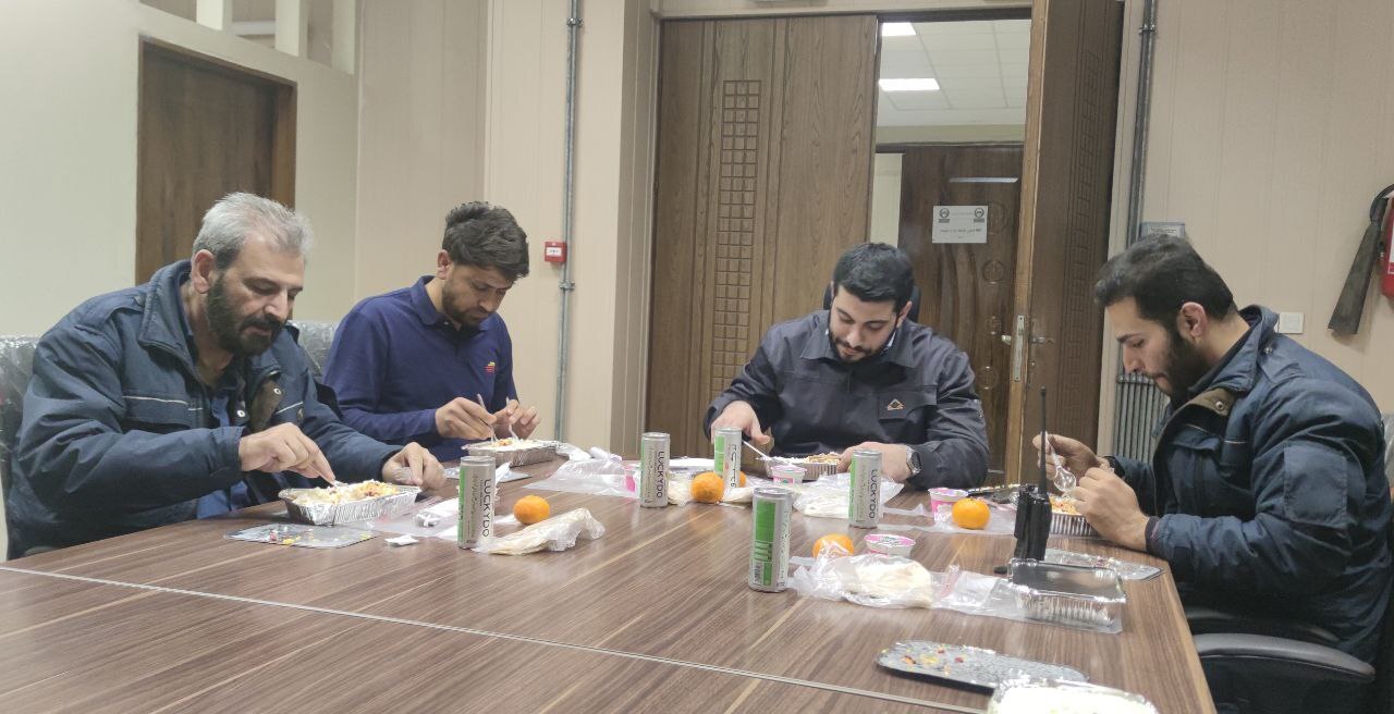 نشست صمیمی مدیران سیمیدکو با کارکنان کارخانه گندله سازی شهید سلیمانی