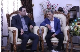 دیدار مدیرعامل مجتمع فولاد غدیر نی ریز با خانواده چند تن از شهدا در آستانه سال جدید