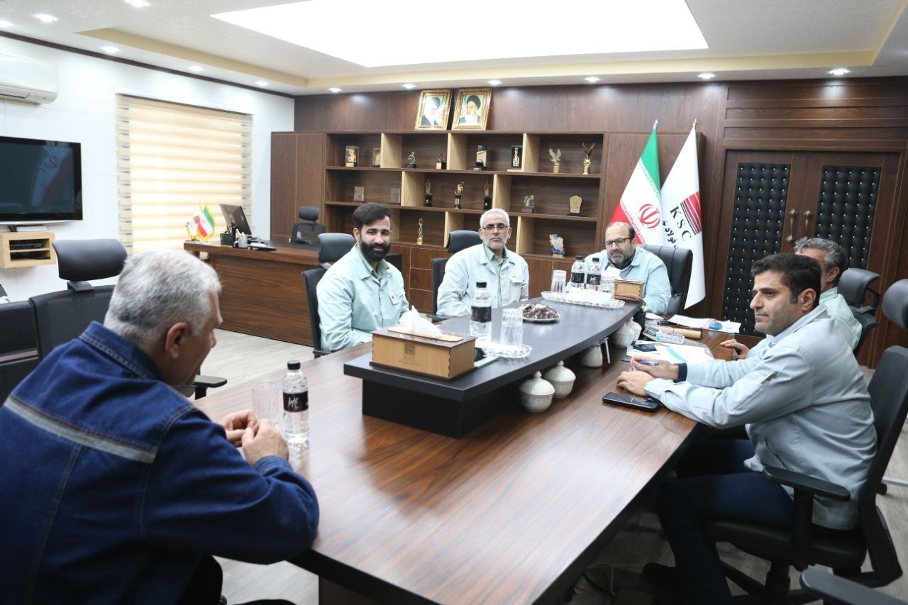 دیدار چهره به چهره مدیرعامل با کارکنان شرکت فولاد خوزستان دیدار چهره به چهره مدیرعامل با کارکنان شرکت فولاد خوزستان