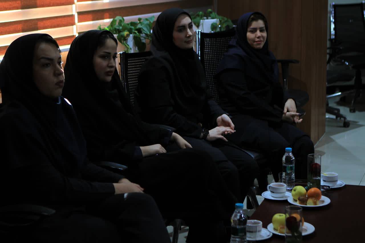 برگزاری مراسم گرامیداشت روز زن در فولاد اکسین خوزستان/ بانوان اکسینی تجلیل شدند