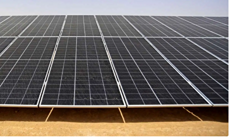 تاکید وزیر نیرو بر توسعه انرژی‌های تجدیدپذیر با صادرات برق