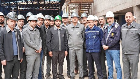 بازدید مهندس عتیقی از کارخانه در حال احداث فولادسازی و نورد گرم شرکت توسعه آهن و فولاد گل‌گهر