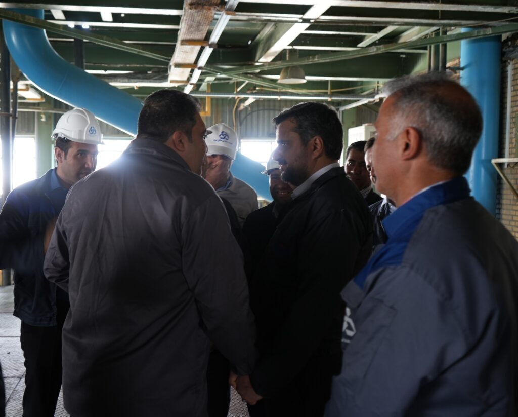 دیدار مدیرعامل تاصیکو با کارگران مجتمع تولیدی شرکت معدنی املاح ایران در گرمسار