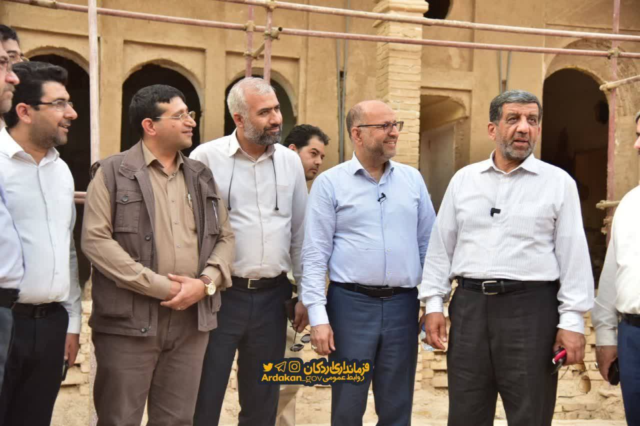 بازدید وزیر میراث فرهنگی، گردشگری و صنایع دستی از مجموعه تاریخی پردیسان اردکان