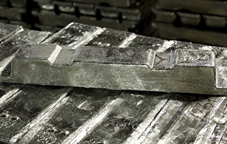انتقال مازاد فلز روی به انبار‌های «LME» با افزایش واردات چین