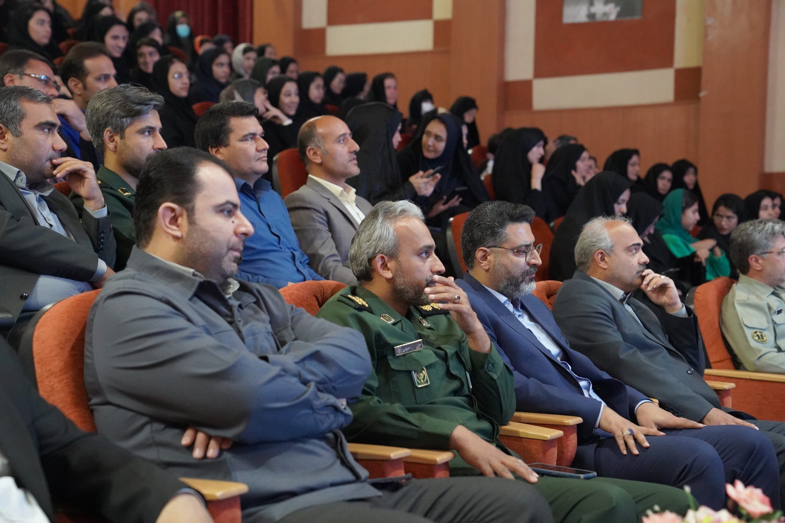 آیین تجلیل از پذیرفته شدگان کنکور سراسری در خواف برگزار شد