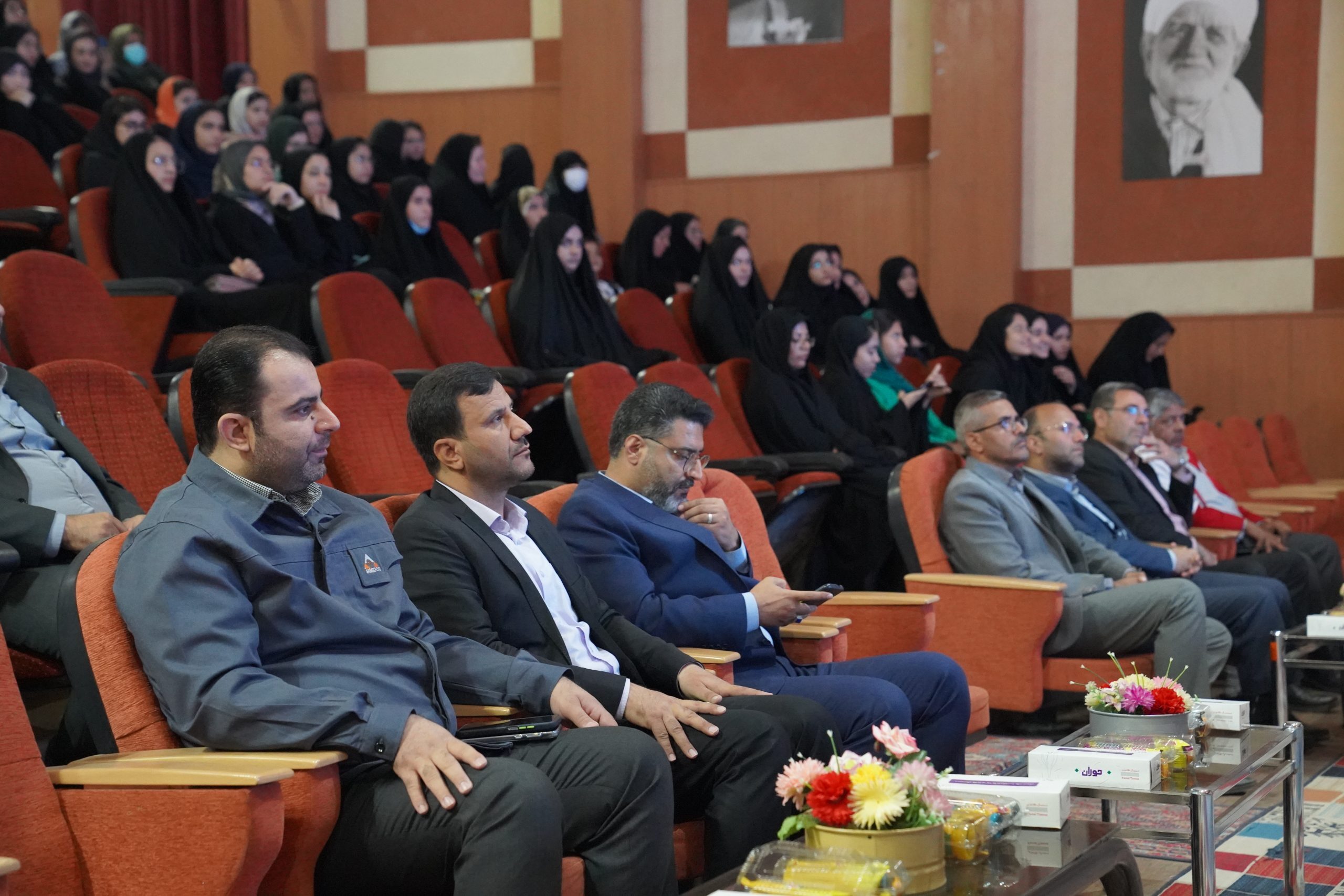 آیین تجلیل از پذیرفته شدگان کنکور سراسری در خواف برگزار شد